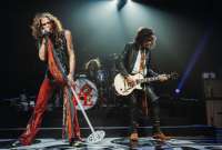 Aerosmith suspende sus conciertos por hemorragia de su vocalista