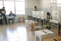 En las elecciones seccionales de febrero de 2023, en Calacalí ganó el nulo, por lo que se repitieron las votaciones para autoridades de la Junta Parroquial.