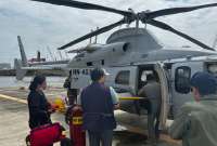 Una mujer fue trasladada a Machala en un helicóptero para recibir atención médica.