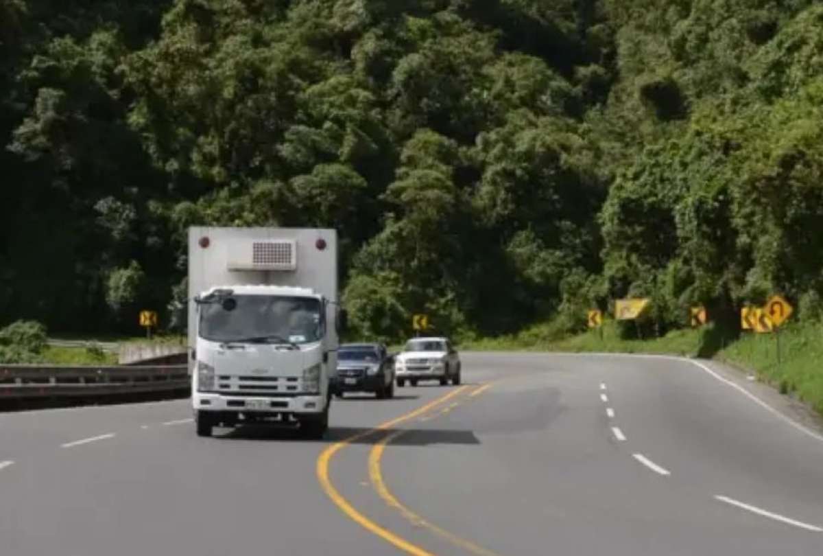 Km 83 de la vía Santo Domingo – Alóag se mantendrá cerrado hasta el jueves 19 de junio