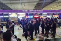 Se estima la salida de alrededor de 120.000 personas desde los terminales de Quito hacia las diferentes provincias del país.