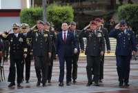 El 27 de noviembre del 2023, el actual Ministro de Defensa se reunió con la anterior cúpula militar.