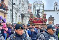 La fe y devoción a Jesús del Gran Poder se vivó un año más durante la procesión que recorrió tres kilómetros por las calles del Centro Histórico de Quito.