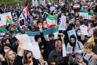Las protestas contra el régimen iraní exigen más libertades a favor de las mujeres. 