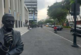 La Avenida 10 de Agosto está ubicada en el centro de Guayaquil y recorre 41 cuadras.
