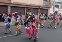 El tradicional desfile por Carnaval recorrió las principales calles de la Sultana de los Andes.