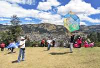 Concurso de cometas en el parque metropolitano del sur de Quito