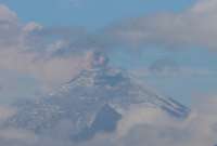 Volcán Cotopaxi: continúa emisión de gases y ceniza