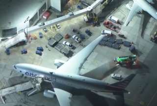 Nuevamente un avión Boeing 777 presenta fallas mecánicas que obligan a su piloto a realizar un aterrizaje de emergencia.