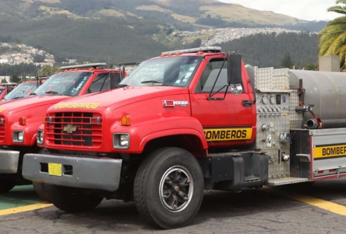 Los camiones Kodiak donados reforzarán el abastecimiento de agua para combatir incendios en los cantones del país.