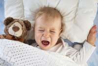 Niños de 1 a 12 meses deben dormir de 12 a 16 horas