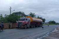 Aprehenden a dos personas por el transporte de 10.000 galones de combustible sin documentación en Manabí