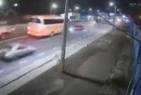 Vehículo terminó destrozado tras un choque en Ambato