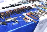 Se firmó un Acuerdo de Paz y entrega de armas de los ppl en Santo Domingo