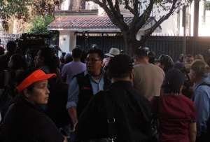 Se reportan protestas a las afueras de la Embajada de Ecuador en México