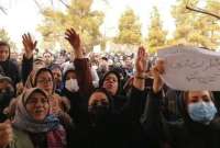 En más de 10 escuelas de niñas se han reportado casos de envenenamiento. Protestas en Irán siguen.