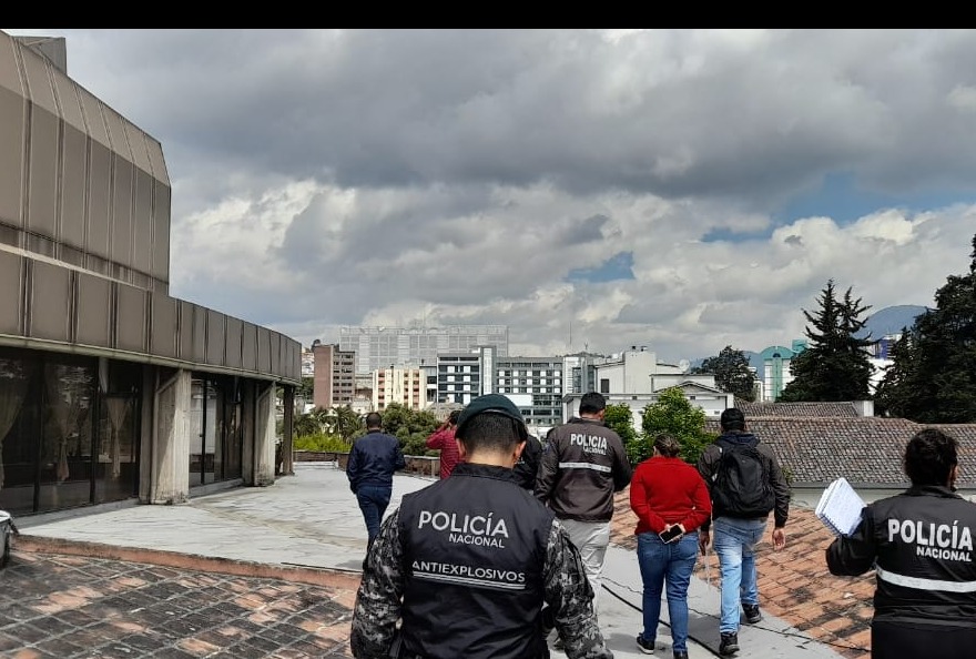 Policía retiene a representante legal de Novaestrat