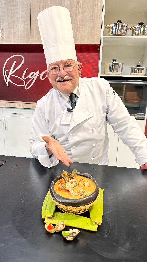 Imagen de apoyo sobre el achiote y la cazuela de mariscos