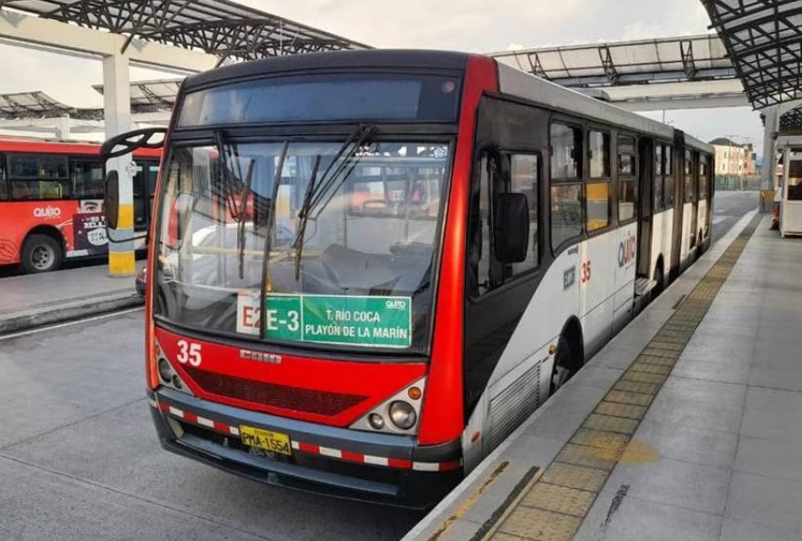 Quito: Dos paradas del Ecovía cerrarán sus puertas por 45 días