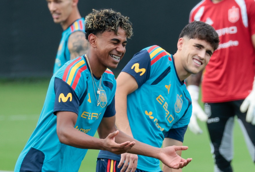 Lamine Yamal y Cubarsí, en un entrenamiento con España en Chattanooga durante el Mundial. 
