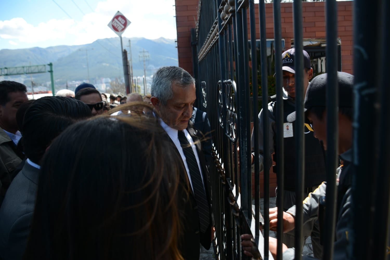 Patricio Carrillo llegó al velorio. 