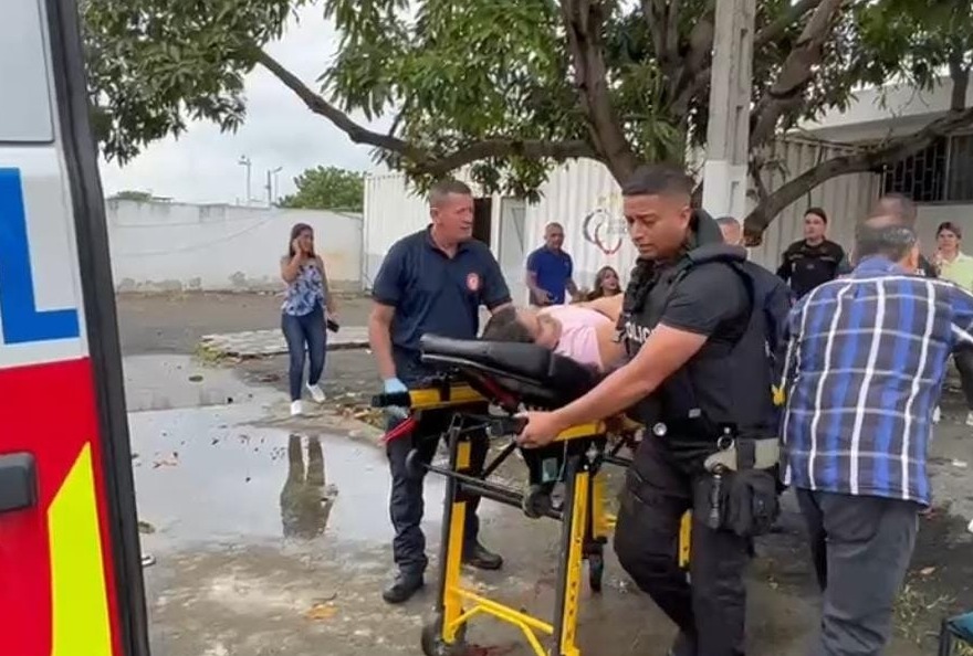 Fuerte detonación de artefacto explosivo en Unidad Judicial en Portoviejo