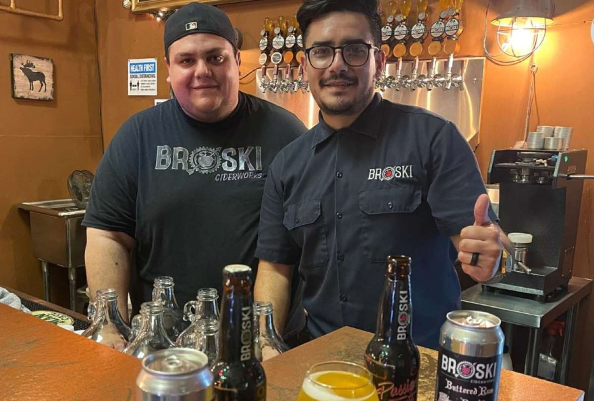 Inmigrantes ecuatorianos triunfan con emprendimiento en Estados Unidos