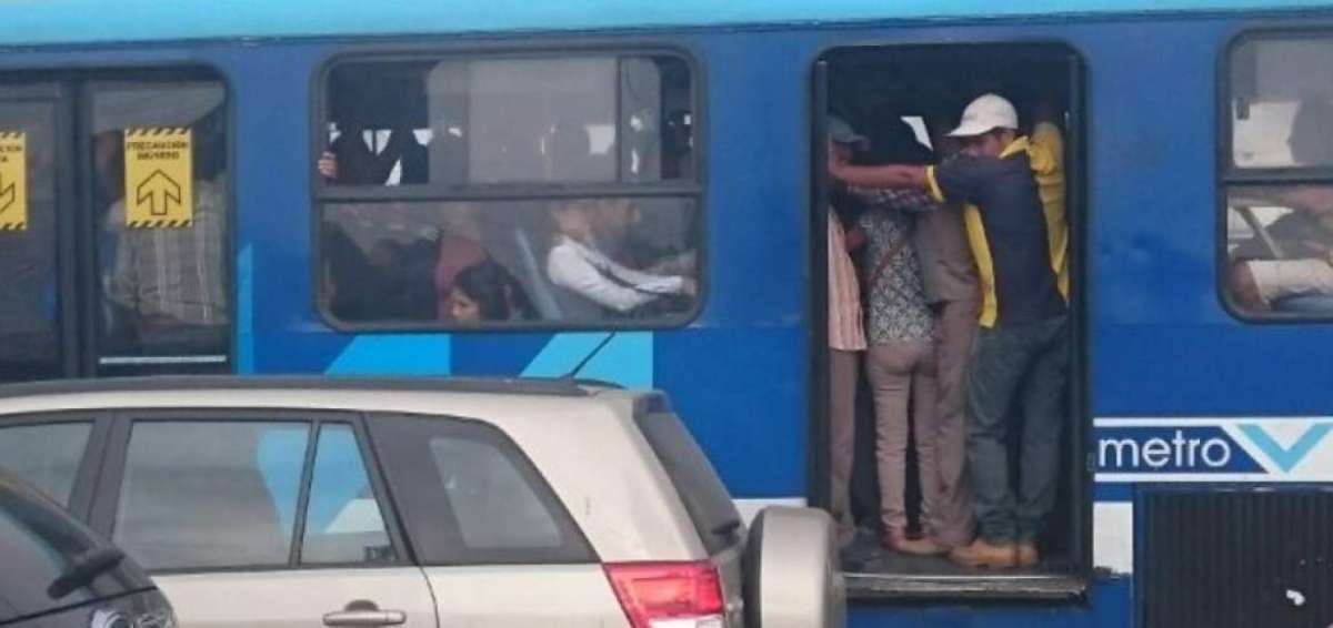 El martes circul&oacute; en redes sociales una foto en la que se observa c&oacute;mo una unidad de la Metrov&iacute;a circula con las puertas abiertas.