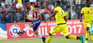 El encuentro entre colombianos y paraguayos -del grupo A- se desarroll&oacute; en el estadio Ol&iacute;mpico de Riobamba, ante unos 10.000 espectadores.
