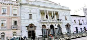 El Teatro Capitol est&aacute; ubicado en la avenida Gran Colombia, frente al parque  La Alameda. Su estilo de construcci&oacute;n lo convirti&oacute; en un referente de la arquitectura quite&ntilde;a en las primeras d&eacute;cadas del siglo XX. Foto: Fernando Sandoval |  El Tel&eacute;grafo