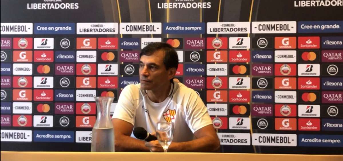 Fabi&aacute;n Bustos tiene el once en mente contra Progreso