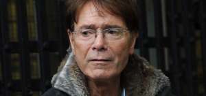 El cantante Cliff Richard denuncia a la polic&iacute;a y a la BBC