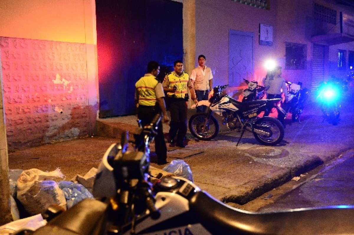 Moradores de la zona afirmaron que escucharon disparos; no obstante, los gendarmes explicaron que se trat&oacute; de piedras arrojadas por los menores. Foto: Eduardo Escobar