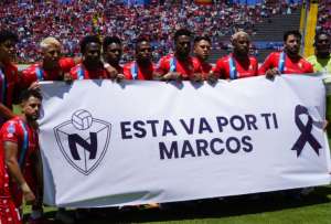 El fútbol ecuatoriano rinde homenaje a Marcos Olmedo tras su trágica muerte
