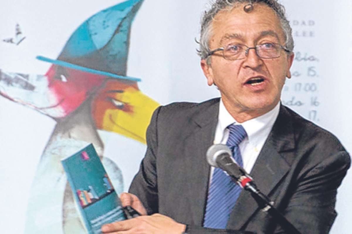 Bernardo Jaramillo coincidi&oacute; con otros ponentes en la necesidad de implementar mecanismos de evaluaci&oacute;n cualitativos en los planes de lectura. Foto: Marco Salgado / El Tel&eacute;grafo