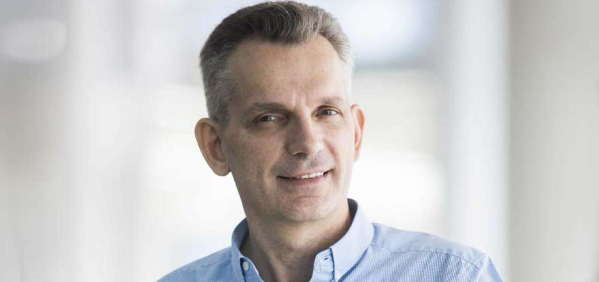 Experto predice un mundo dominado por la inteligencia artificial y robots