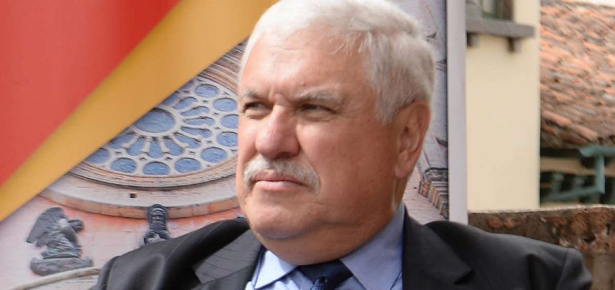 Cabrera pide informes sobre el proyecto minero R&iacute;o Blanco