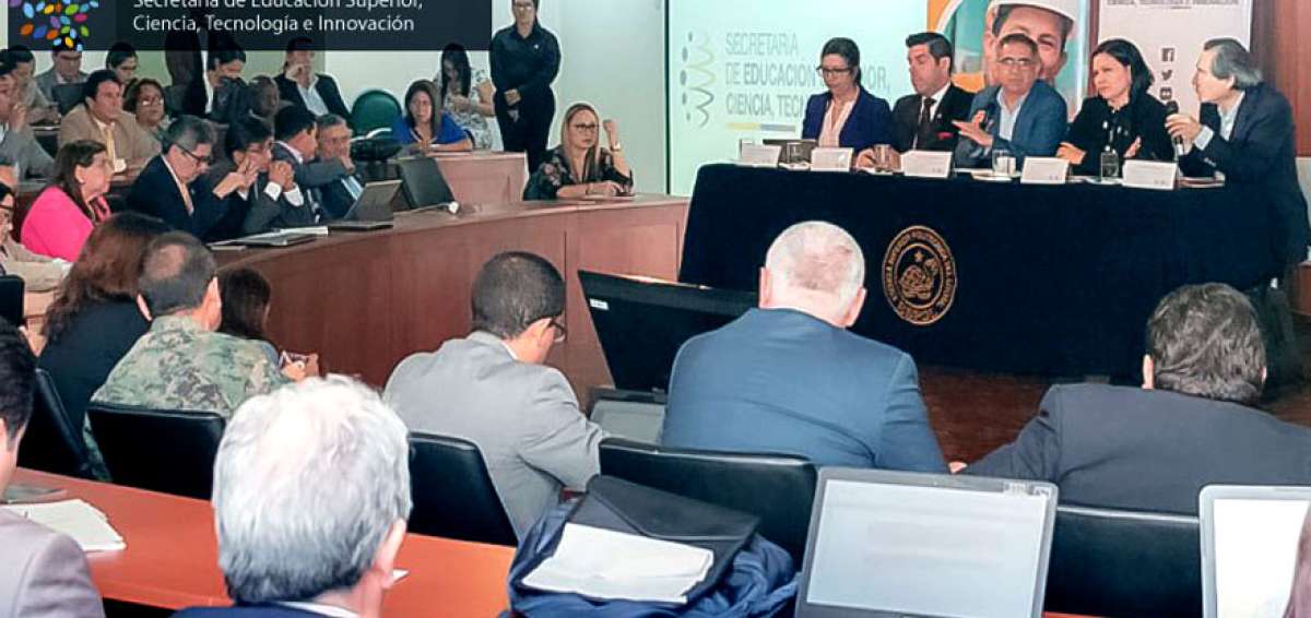 Al taller asistieron las principales autoridades de las universidades y escuelas polit&eacute;cnicas p&uacute;blicas.