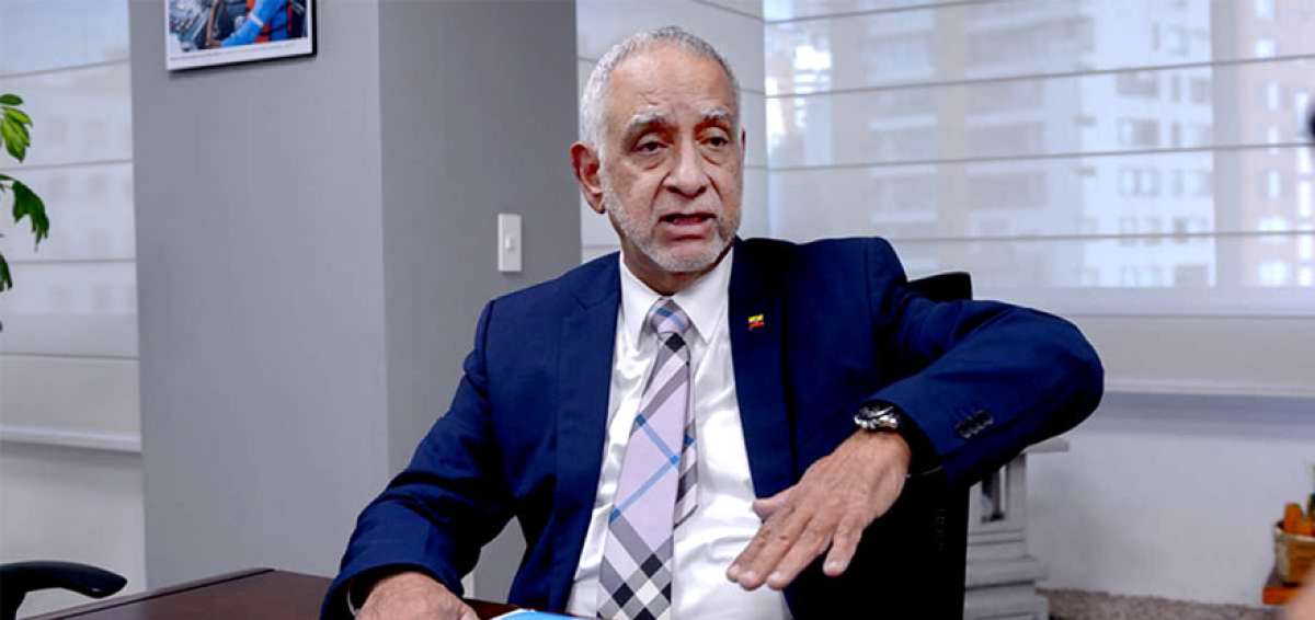 El ministro Carlos P&eacute;rez liderar&aacute; la fusi&oacute;n de las empresas.