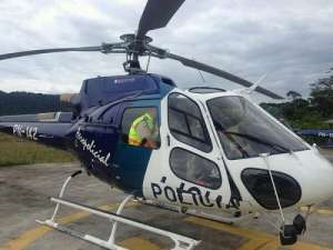 El Director de la Polic&iacute;a Judicial arrib&oacute; en un helic&oacute;ptero de la instituci&oacute;n a Sarayaku. Foto: Twitter Ministro del Interior 