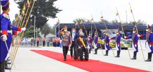 El presidente Len&iacute;n Moreno presidi&oacute; la ceremonia castrense en homenaje al D&iacute;a de la FAE.