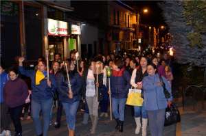 Con desfile de antorchas, tulcane&ntilde;os conmemoraron la revoluci&oacute;n de Alfaro 