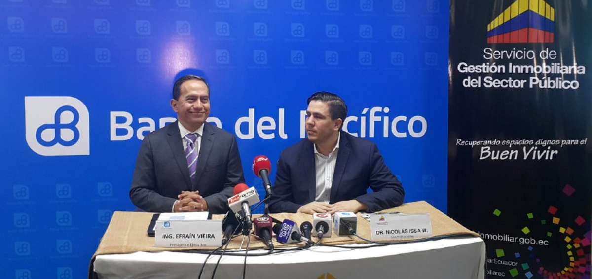 Ing. Efra&iacute;n Vieira, Presidente Ejecutivo de Banco del Pac&iacute;fico (izquierda) y el Dr. Nicol&aacute;s Issa Wagner, Director Ejecutivo de Inmobiliar
