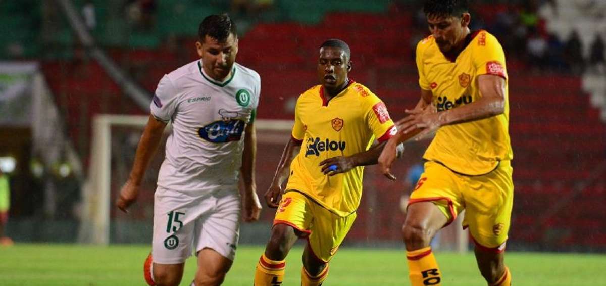 Aucas empata en Portoviejo y mantiene opci&oacute;n de ascenso