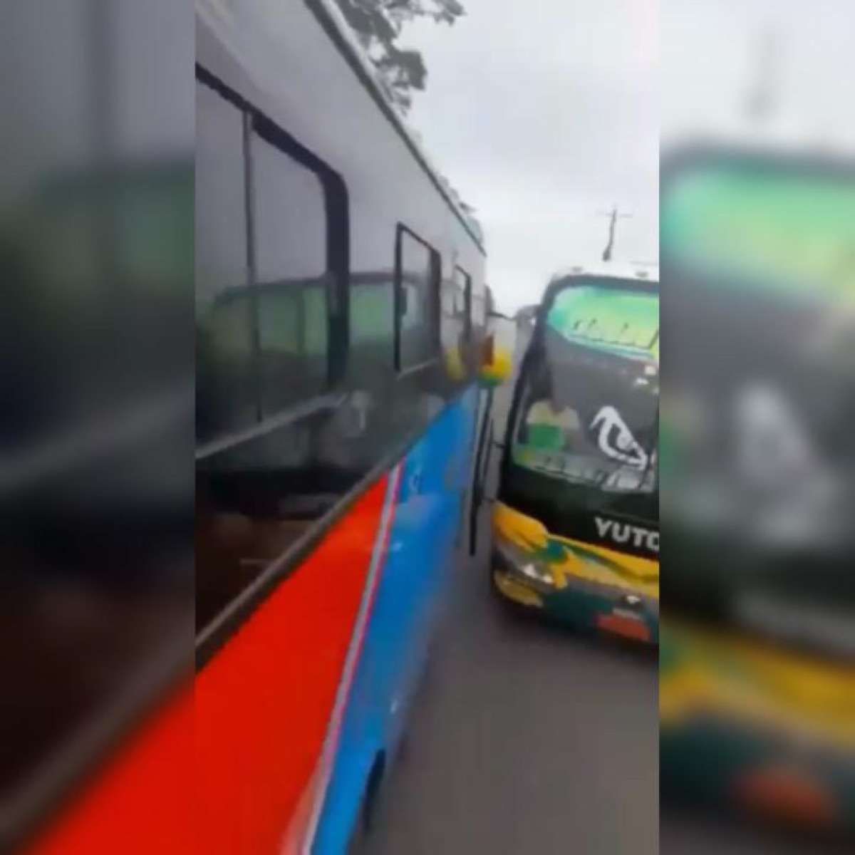 Dos buses interprovinciales “compitieron” a alta velocidad en los Ríos