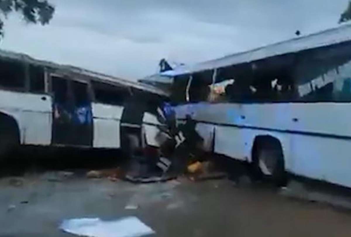 Al menos 40 muertos y decenas de heridos por una colisión entre dos autobuses en el centro de Senegal