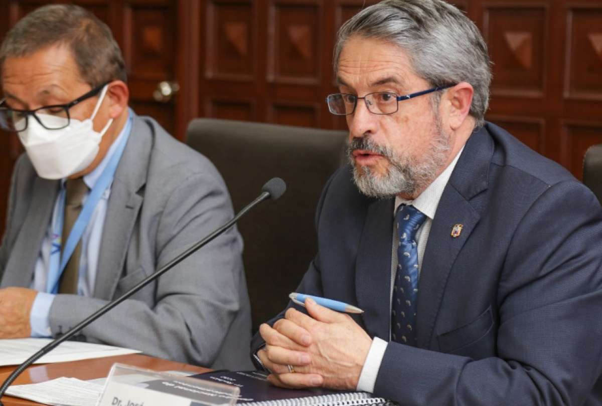 El ministro José Ruales confirmó que se agregó medicación para tratamientos oncológicos y de hemofilia. 