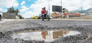 Los trabajos en la av. Quitumbe &Ntilde;an iniciaron hace un par de meses, seg&uacute;n los c&aacute;lculos de los vecinos de la v&iacute;a.