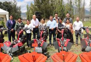 USD 39.920 en paquetes tecnológicos de aguacate, motocultores, urea y otros se entregaron a agricultores de Imbabura. 