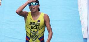 Juan Jos&eacute; Andrade Figueroa naci&oacute; en Cuenca en 1993. Su mejor tiempo en nataci&oacute;n es de 8m con 38s; en ciclismo es de 28m con 33s y en atletismo es de 15m con 23s.